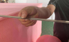 Máquina de corte de espuma de colchão de alta velocidade de baixo preço máquina de corte de plástico com lâmina oscilante de contorno cnc