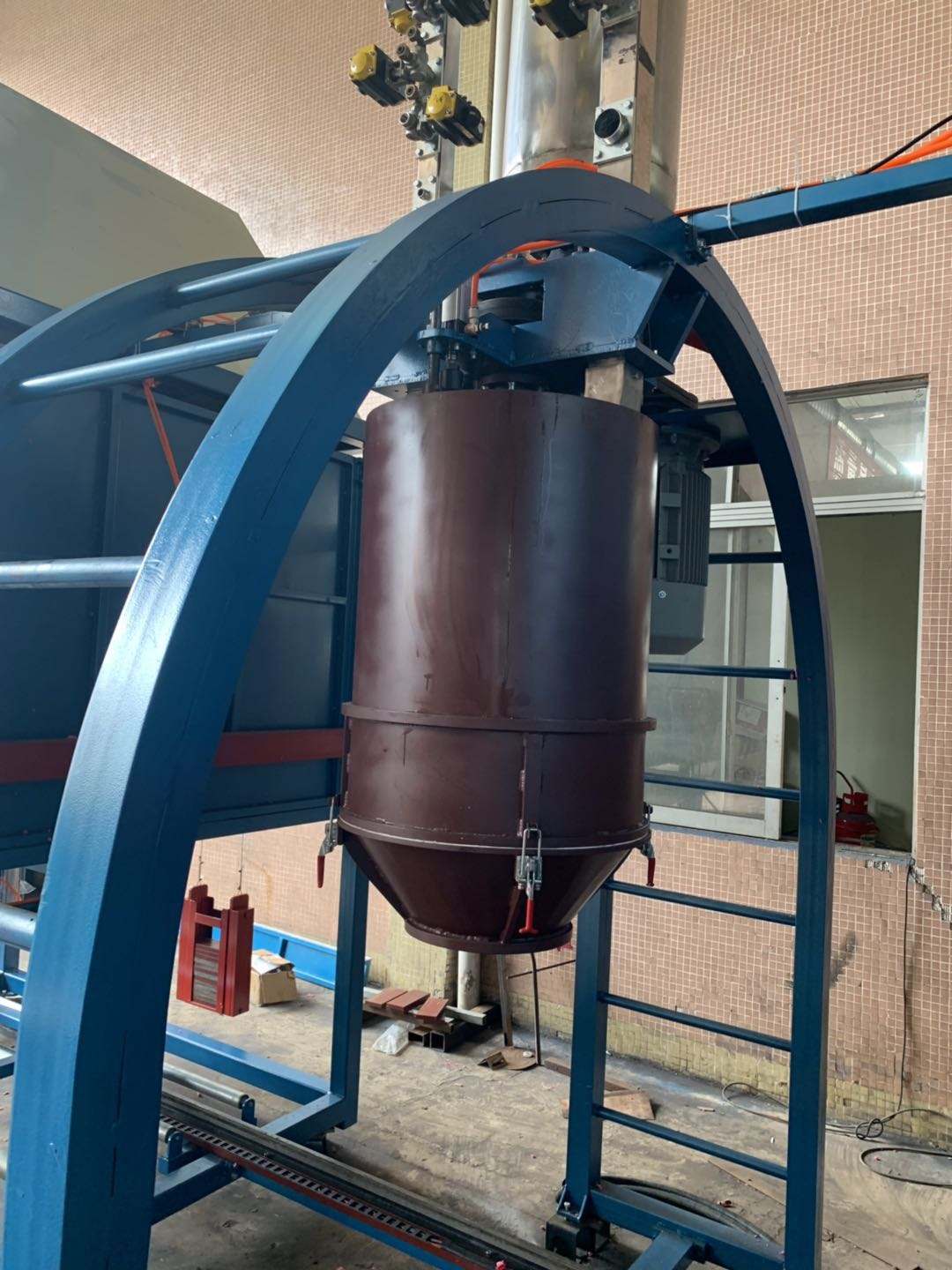 Fabricação Máquina automática de formação de espuma de moldes duplos contínuos Linha de produção contínua de espuma