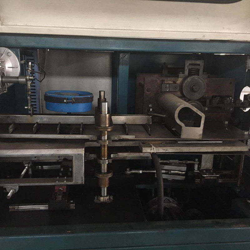 Fabricante chinês que vende novo modelo com corte automático de máquina de viscose de mola