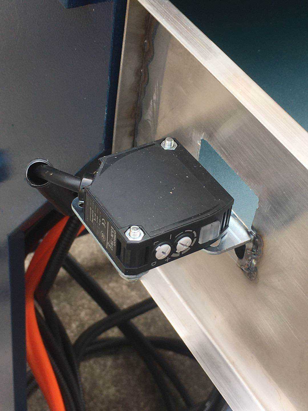 A China fabricou máquina de embalagem automática de rolo de travesseiro para embalar cama em rolo