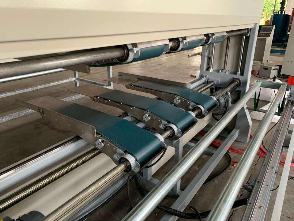 Máquina de cobertura de colchão no atacado de produtos ecológicos com painel de toque