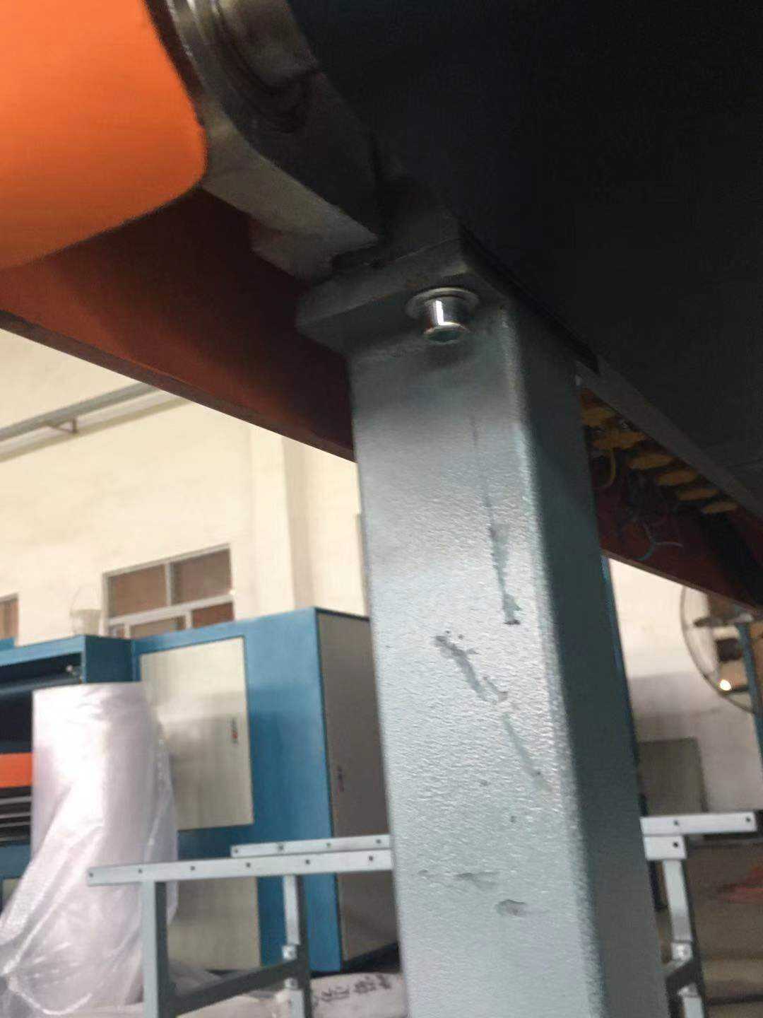 Máquina de enrolamento de colchão de espuma de látex feita de fábrica, máquinas de embalagem de rolo de cama com mola de bolso